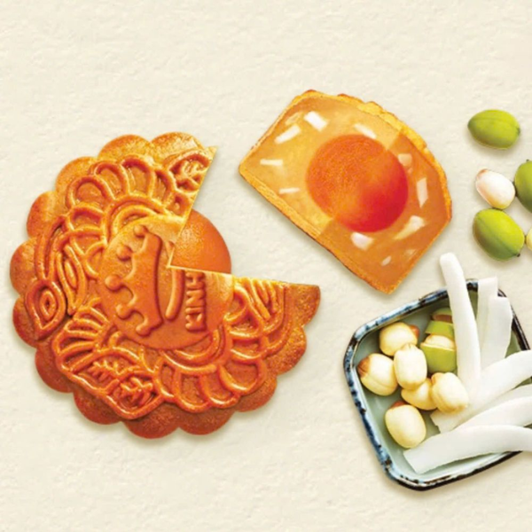Banh Trung Thu Kinh Do Hat Sen Dua Tuoi 2 Trung Dac Biet 210g