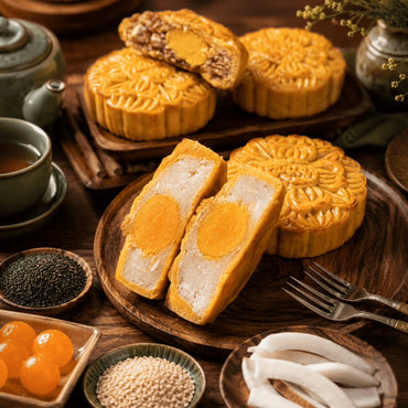 BANH TRUNG THU - Moon Cake CoConut Milk (Yolk) 480g