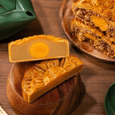 BANH TRUNG THU - Moon Cake Mung Bean Melon Seed (Yolk) 480g