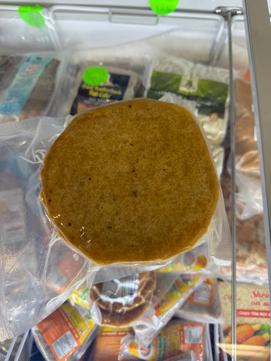 Cha ca Thu chien / dill fried fish cake