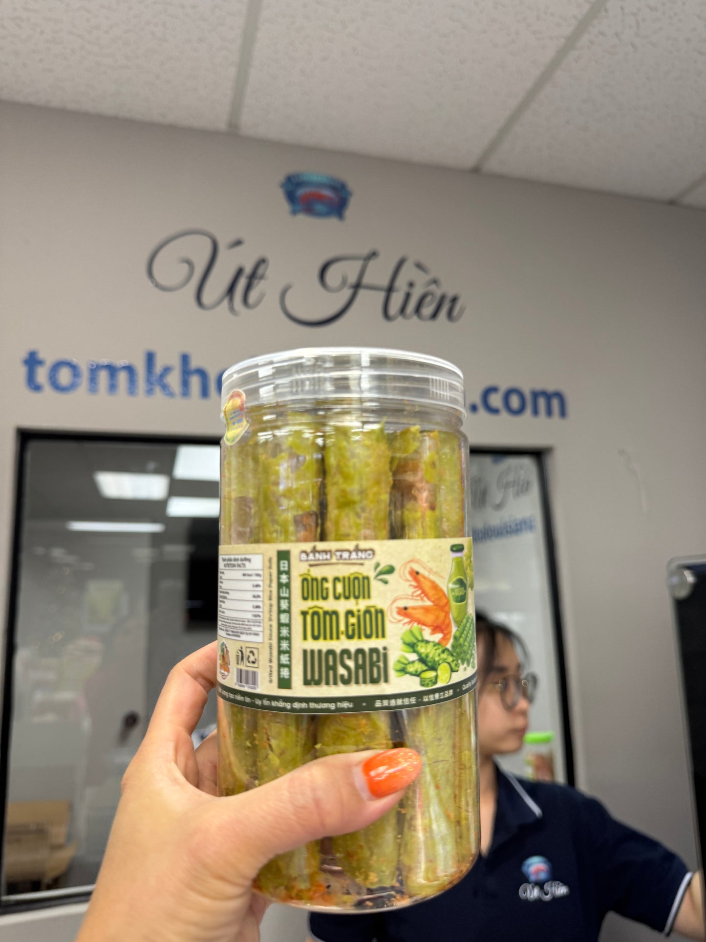 Banh trang ong cuon Tom gion wasabi