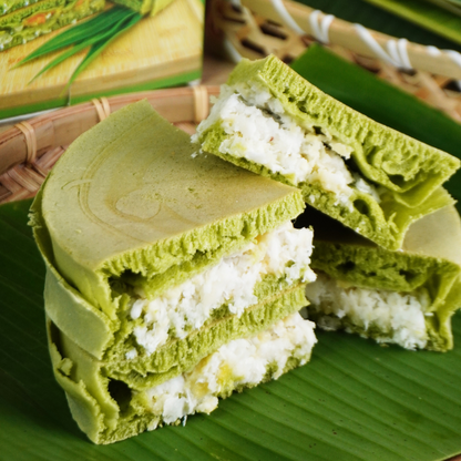 Banh Dua Tan Da Ca De La Dua Sau Rieng - Coconut Cake With Ca De Paste, Pandan And Durian 400g