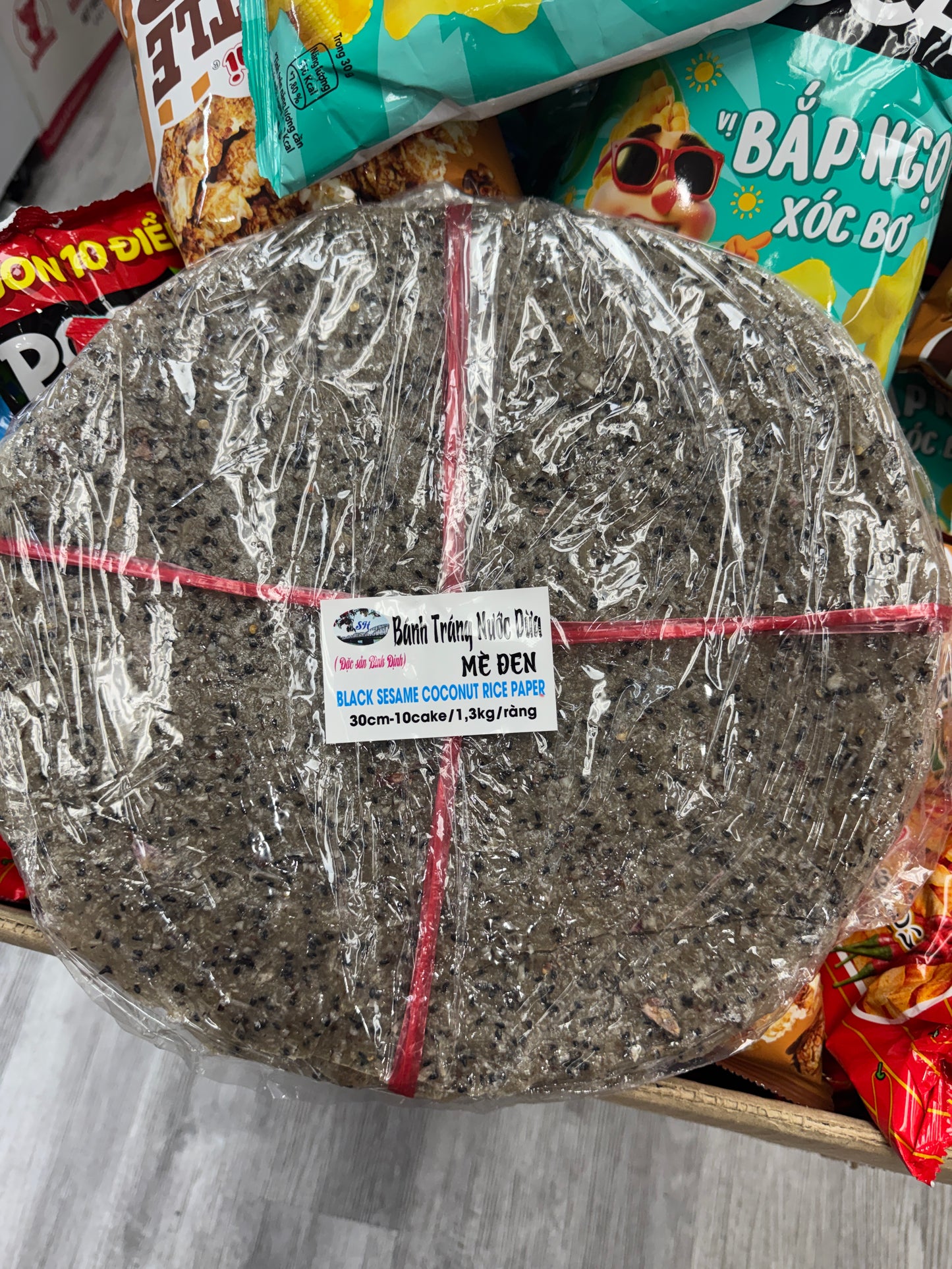 Banh trang nuoc dua me den