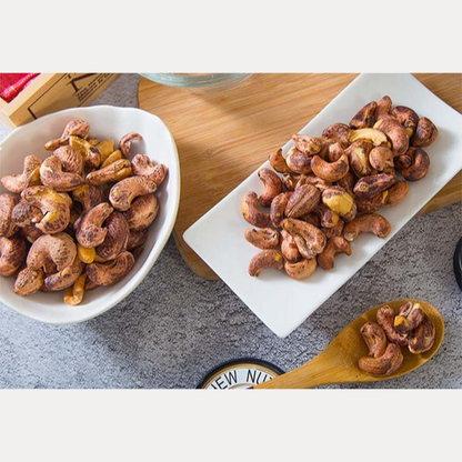 Roasted salted cashew nuts with skin 1.1 lb/500 g