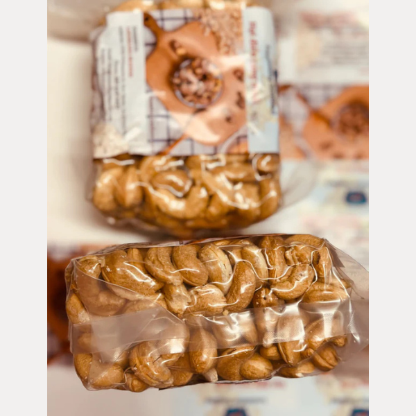 Shelled Salted Roasted Cashews 1.1 lb/500 g
