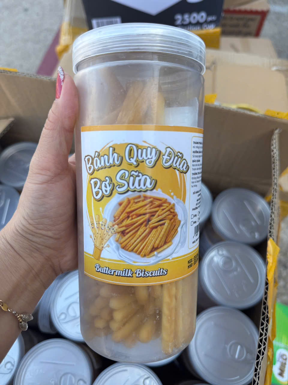 Banh quy dua bo sua